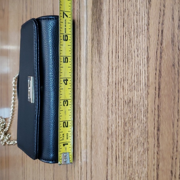 Lori Greiner Fashion Chain Crossbody Satchel Clutch. 5"x7" - Picture 7 of 9